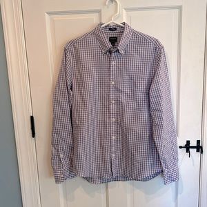 J Crew performance slim untucked men’s button down shirt